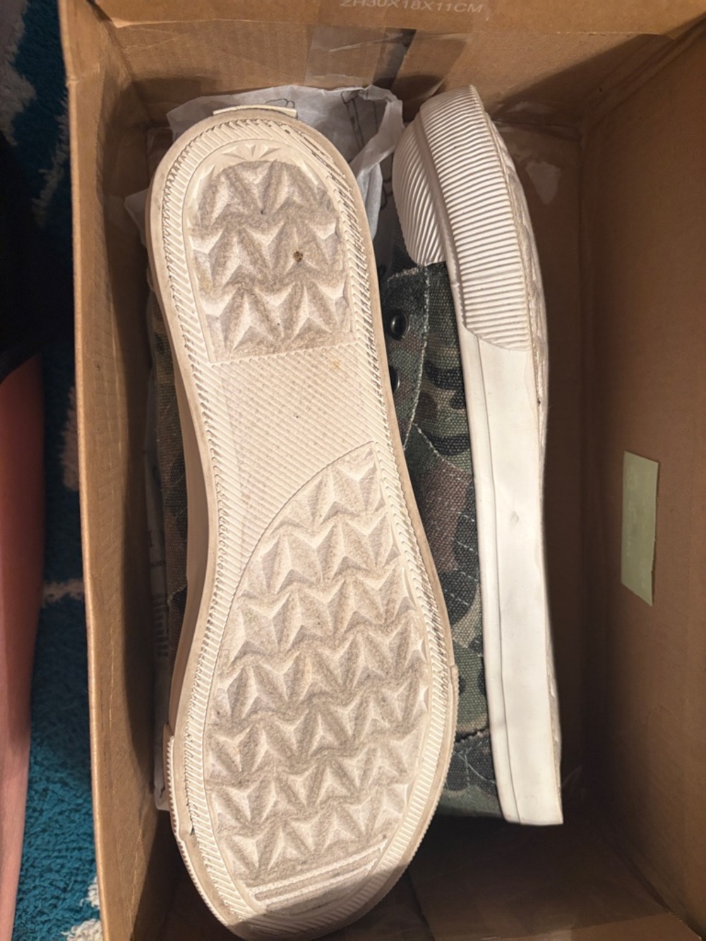 SBICCA CAMO SLIP ONS - LIKE NEW!! Size 8 - Picture 4 of 8